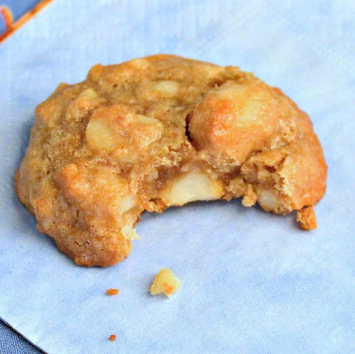 Three-Ingredient Macadamia Nut Cookies