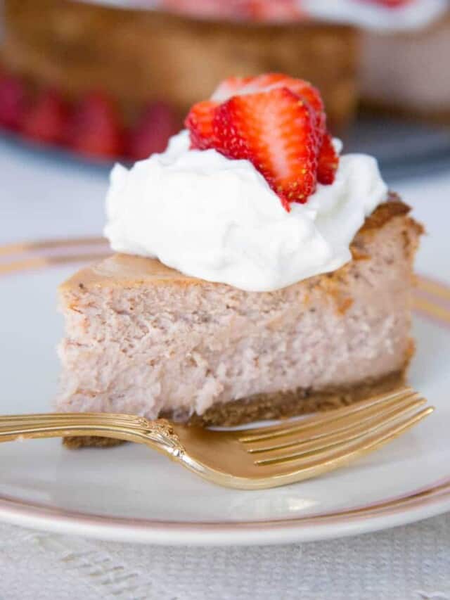 The Best Cheesecake with Strawberries: Real Strawberry Cheesecake Recipe