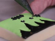 How to Make Cute + Easy Frankenstein Cookies