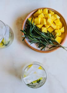 how to make a pineapple cocktail