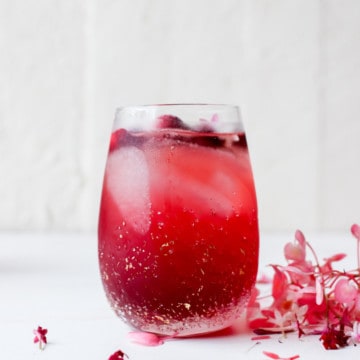 Cranberry Rosé wine cocktail
