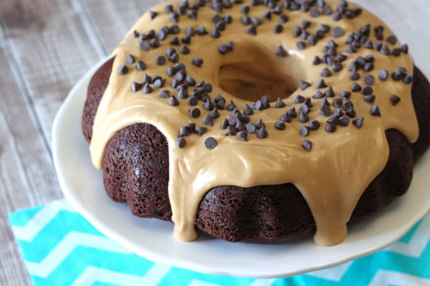 chocolate peanut-butter-bundt-cake